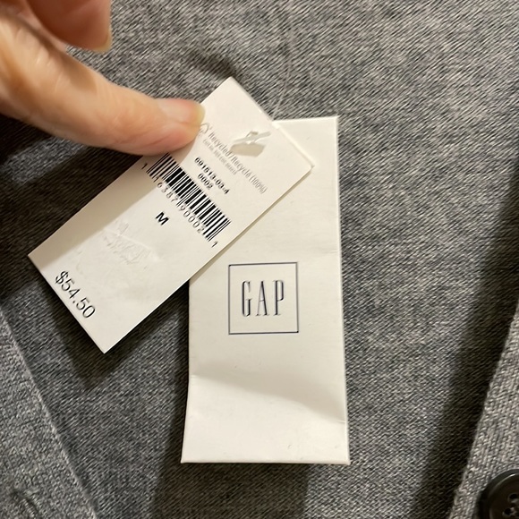 Gap gray v-neck sweater (sz m) - Picture 3 of 11